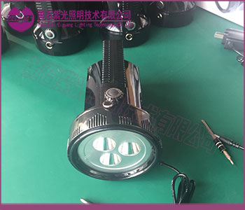 手提式探照灯,强光探照灯实物图片 手提式探照灯,强光探照灯实物图片